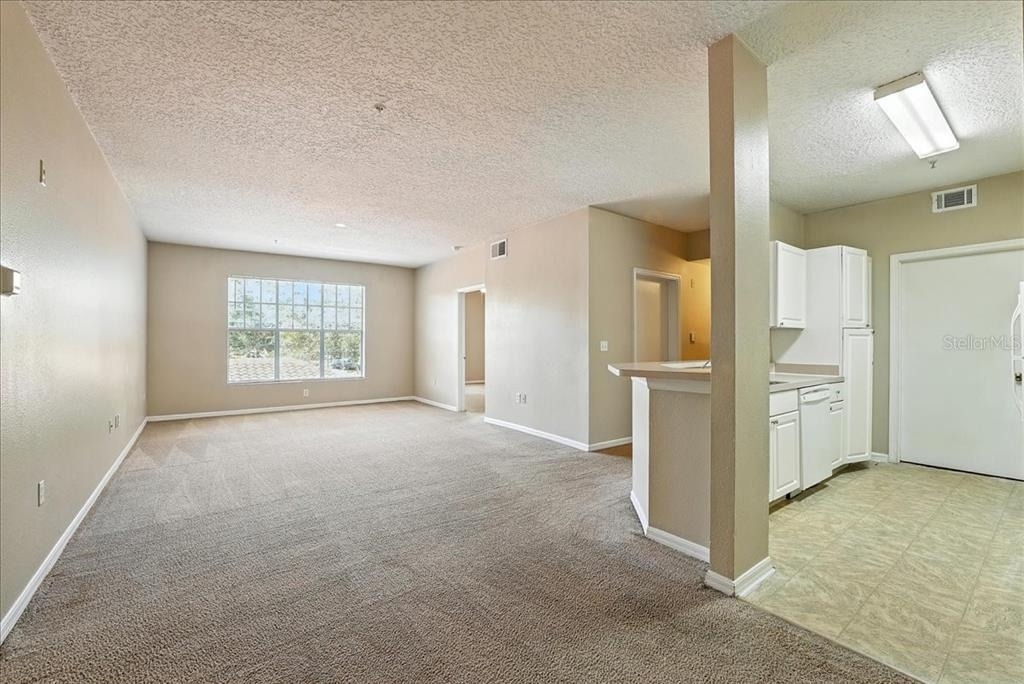 5560 Metrowest Boulevard - Photo 2