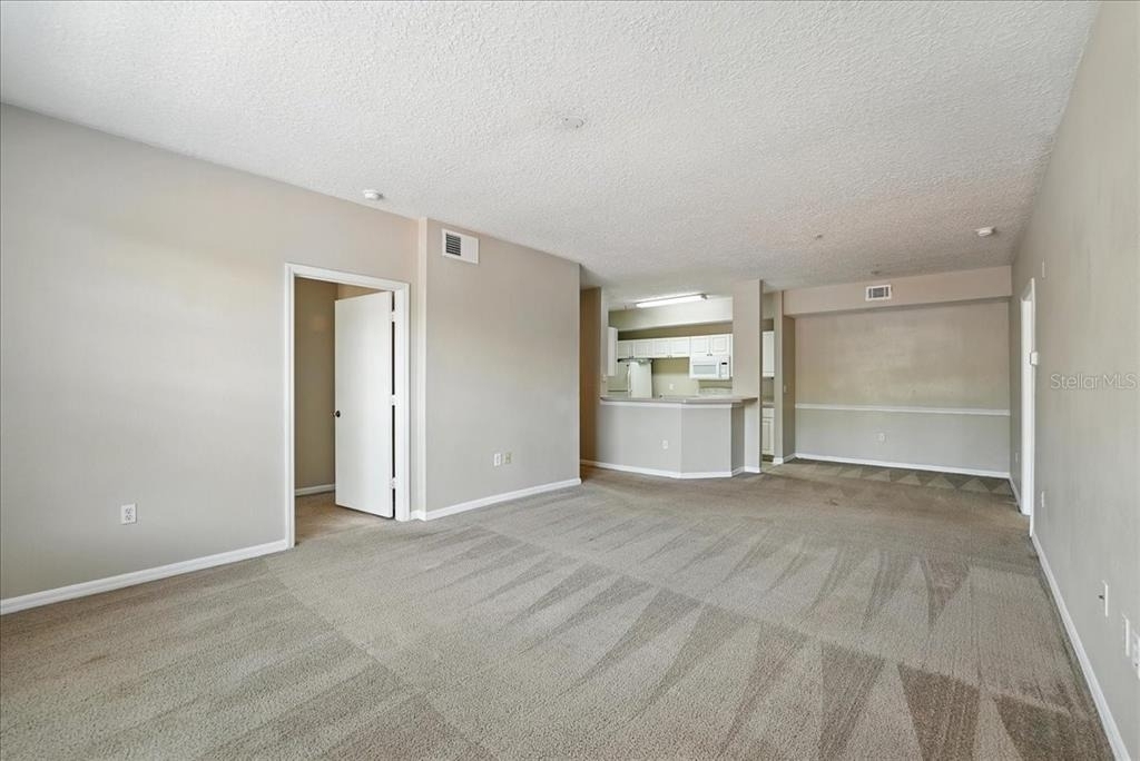 5560 Metrowest Boulevard - Photo 3