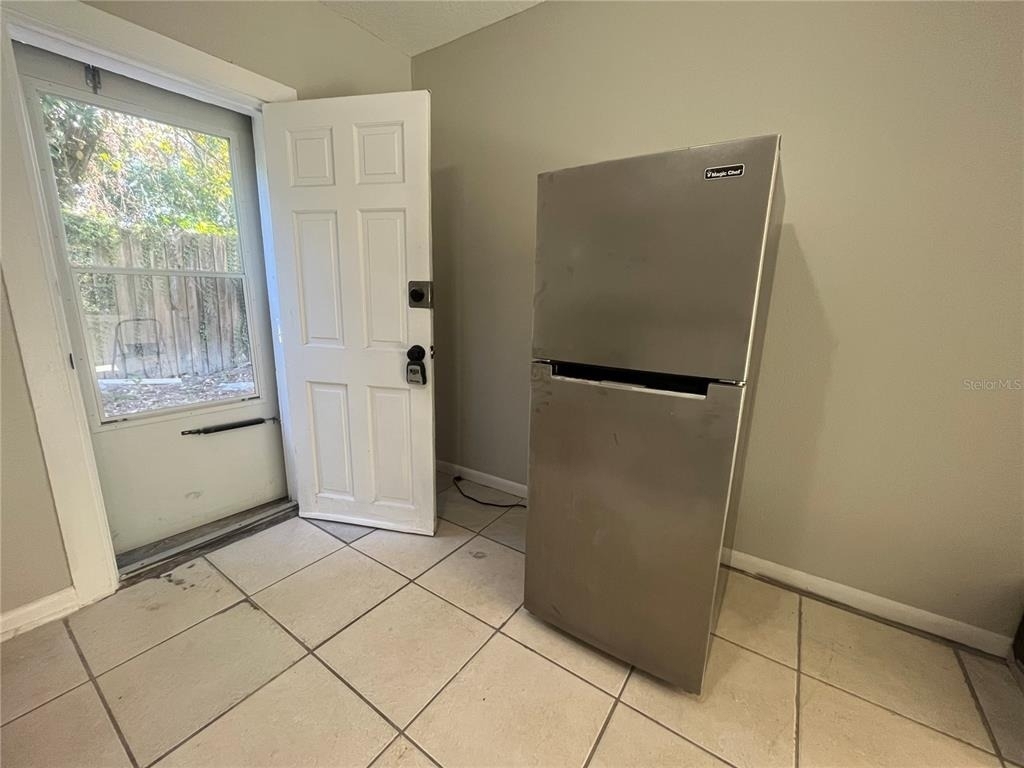 127 1/2 W Palmetto Avenue - Photo 4