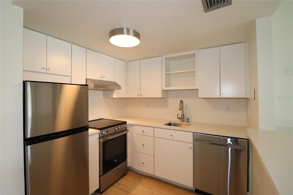 618 Orange Drive - Photo 4