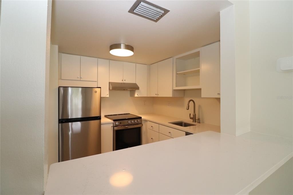 618 Orange Drive - Photo 3