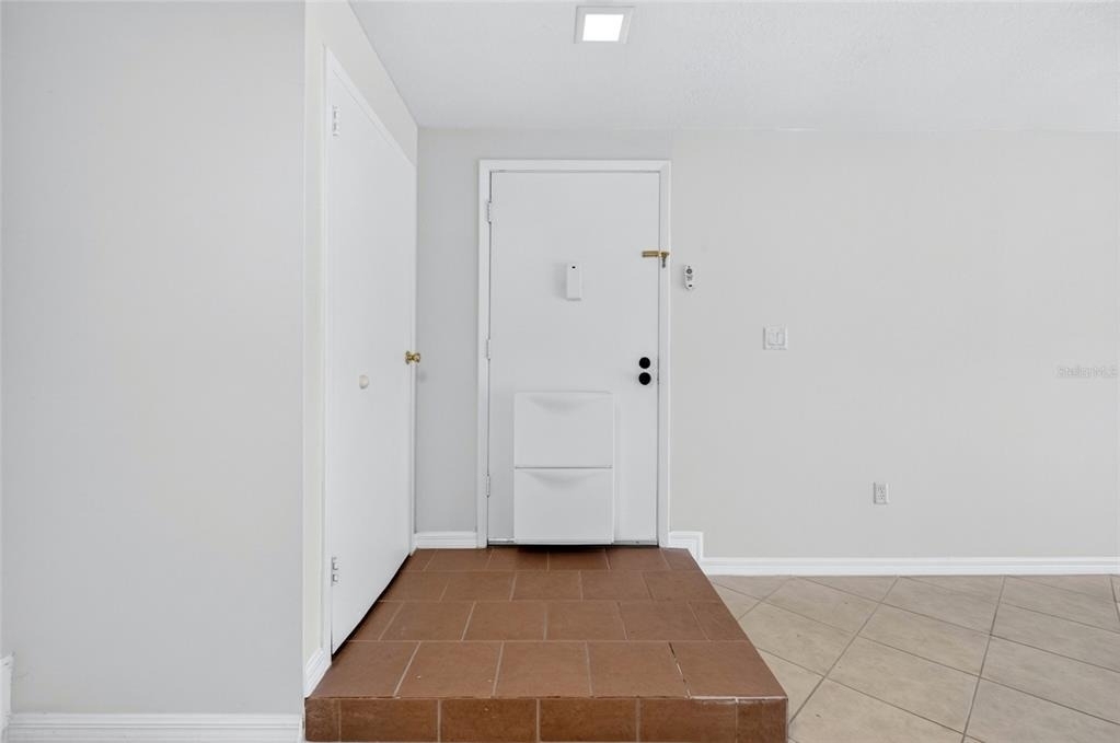 3272 S Semoran Boulevard - Photo 3