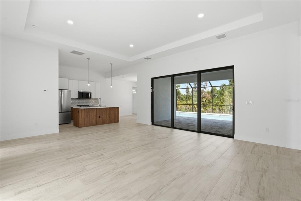 8472 Agate Street - Photo 4
