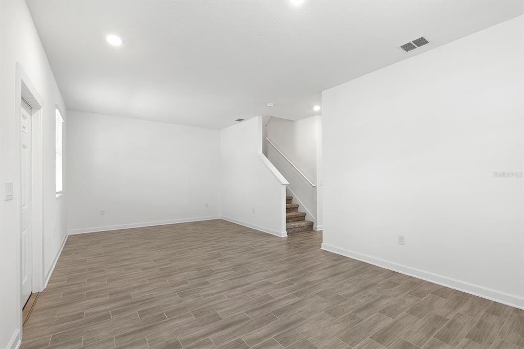 3039 Ella Way - Photo 2