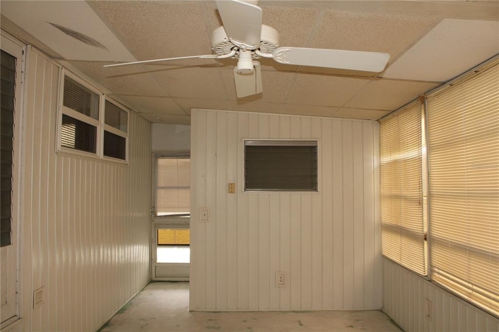 204 50th Avenue Drive W - Photo 21