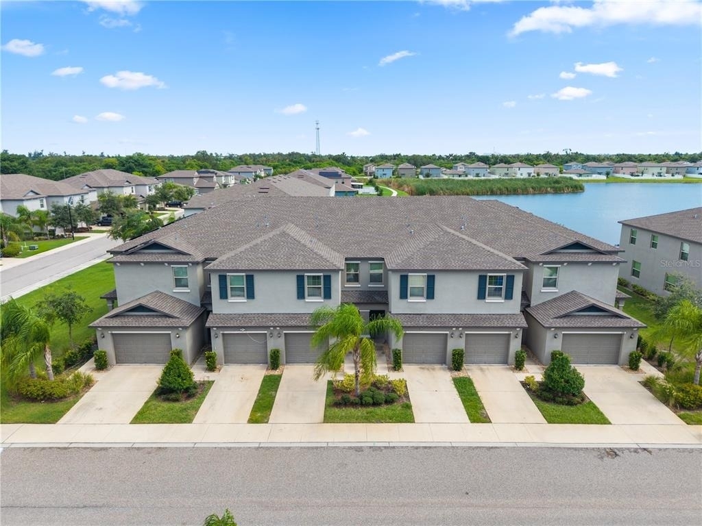 724 Royal Empress Drive - Photo 1