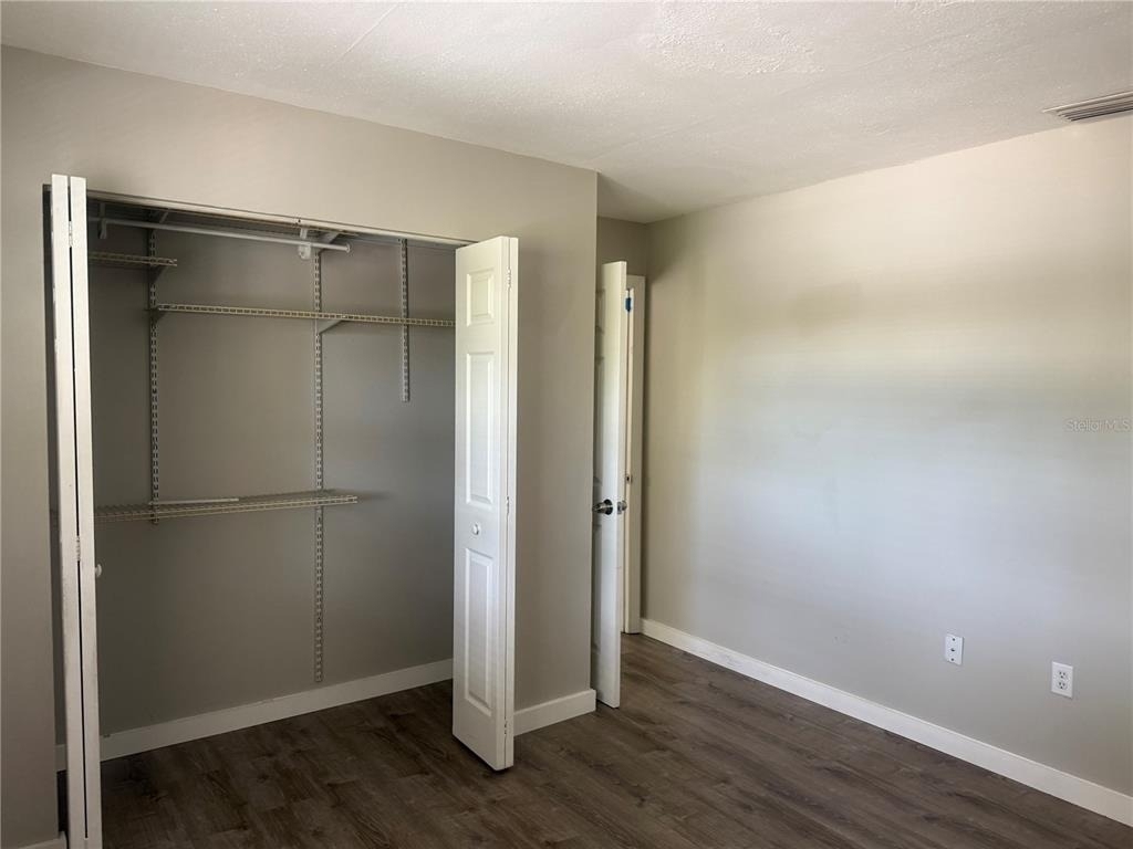 927 33rd Avenue W - Photo 16