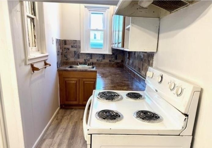 963 Green Street - Photo 2