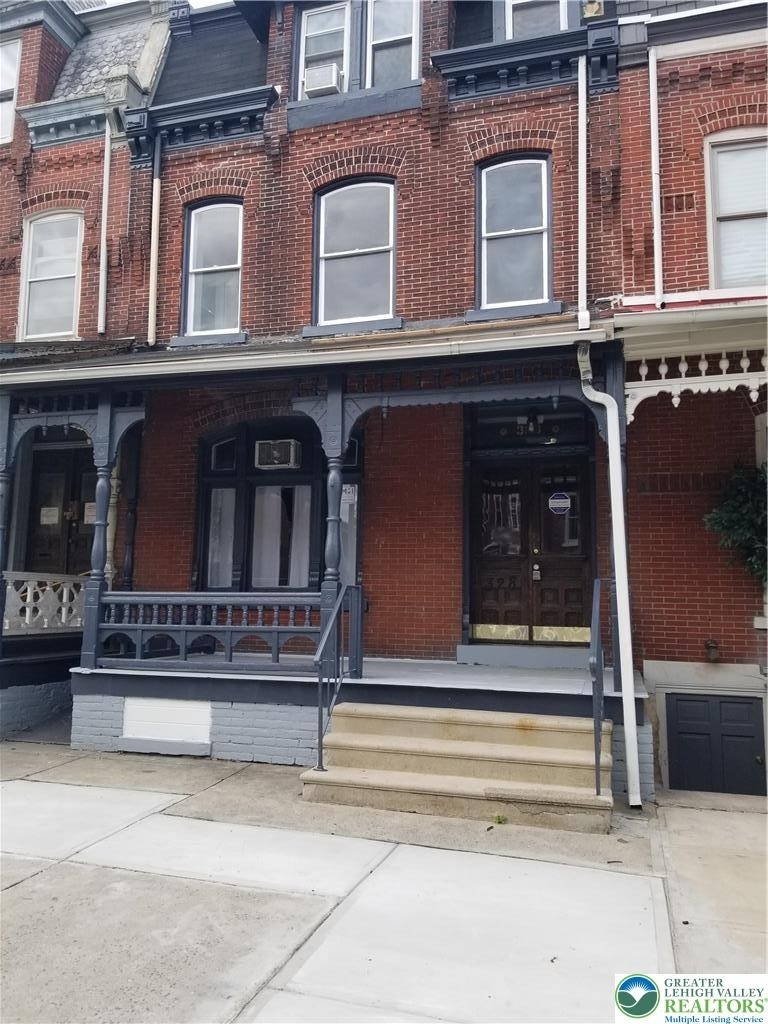 328 N 9th Street - Photo 0