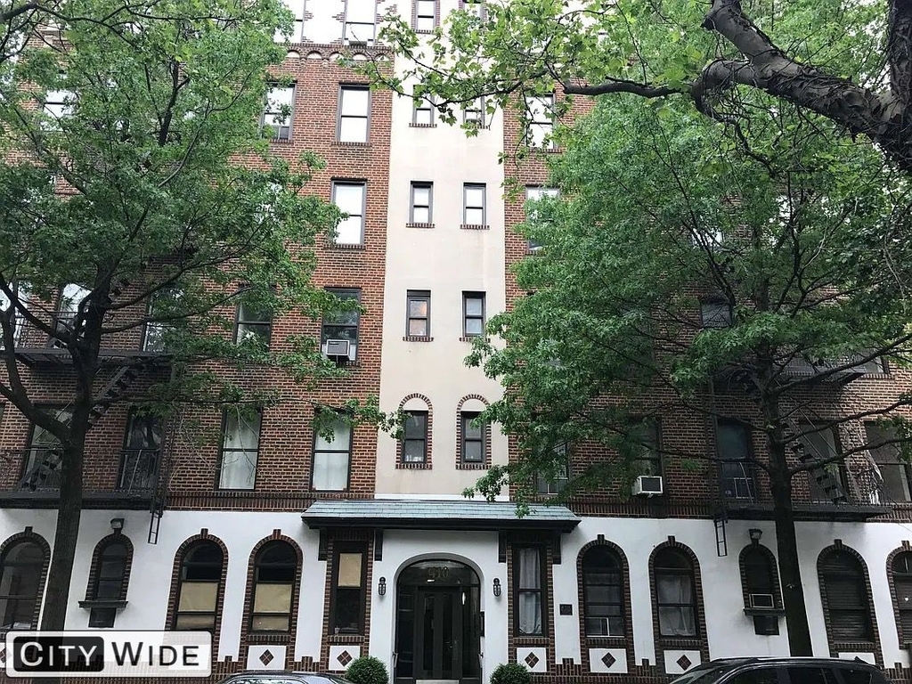 410 State Street - Photo 3