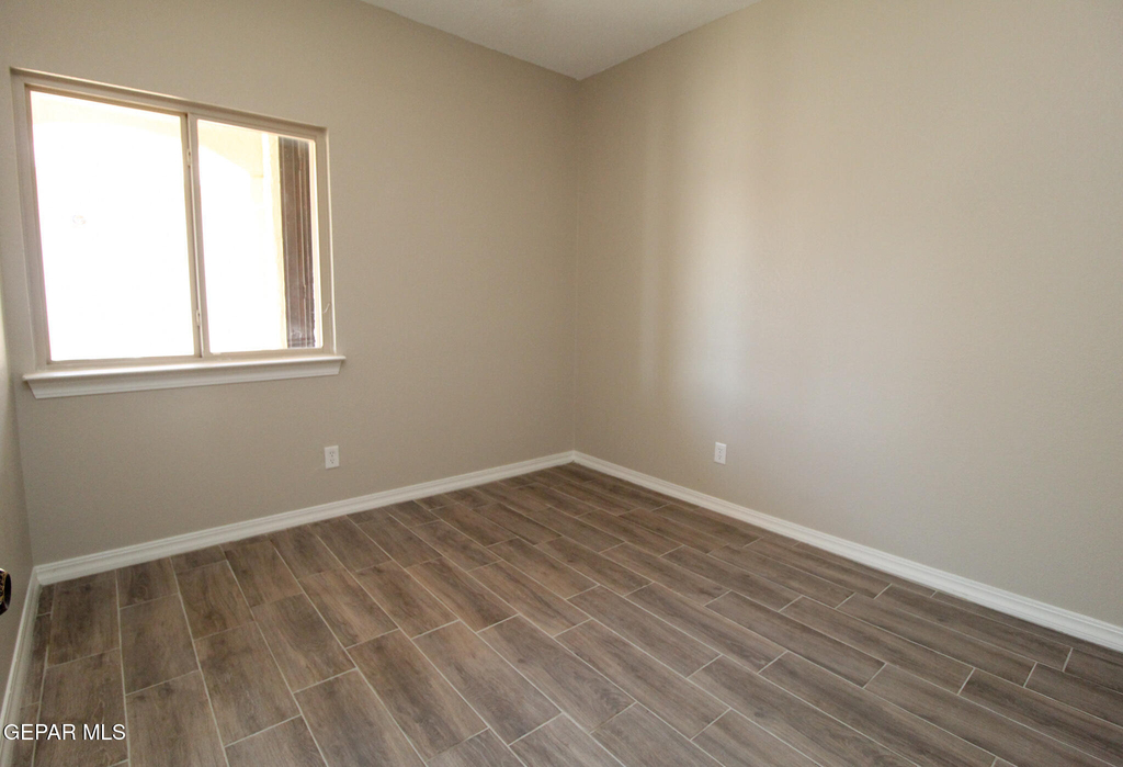 2216 Amber Point Place - Photo 10