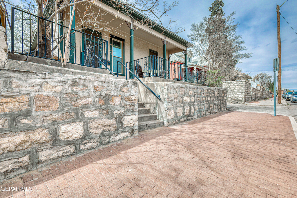 512 Prospect Street - Photo 1