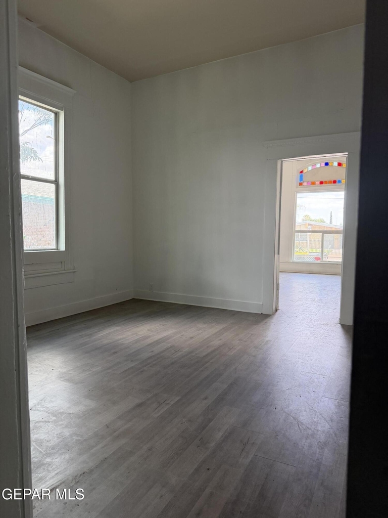 1025 Magoffin Avenue - Photo 2