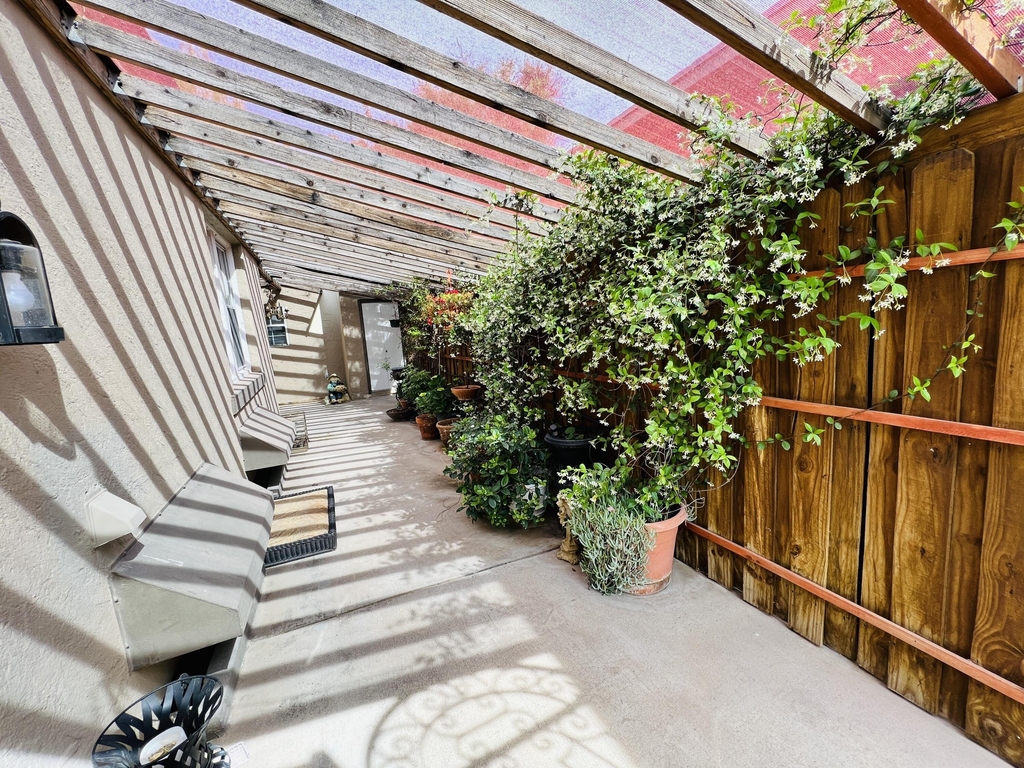 1005 E Baltimore Drive - Photo 25