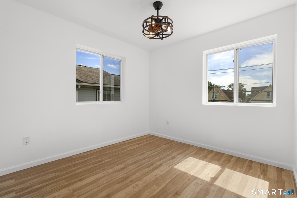 810 Brewster Street - Photo 27