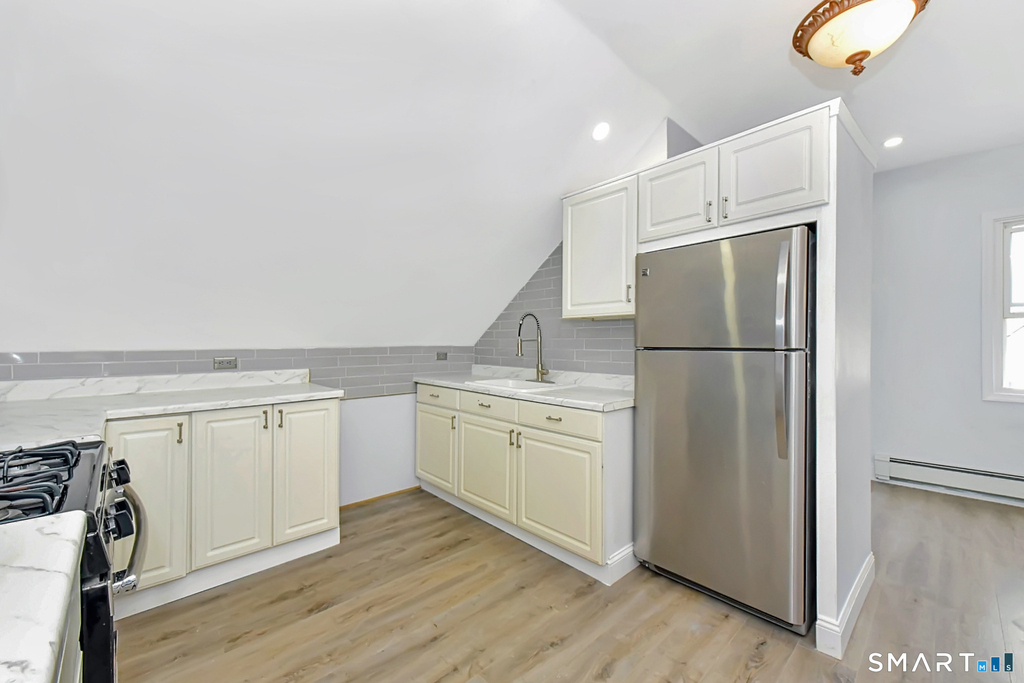 463 Wilmot Avenue - Photo 3