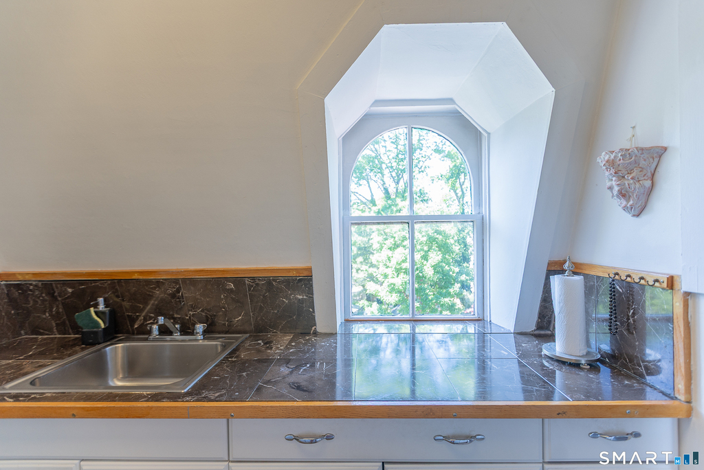 236 Hempstead Street - Photo 7