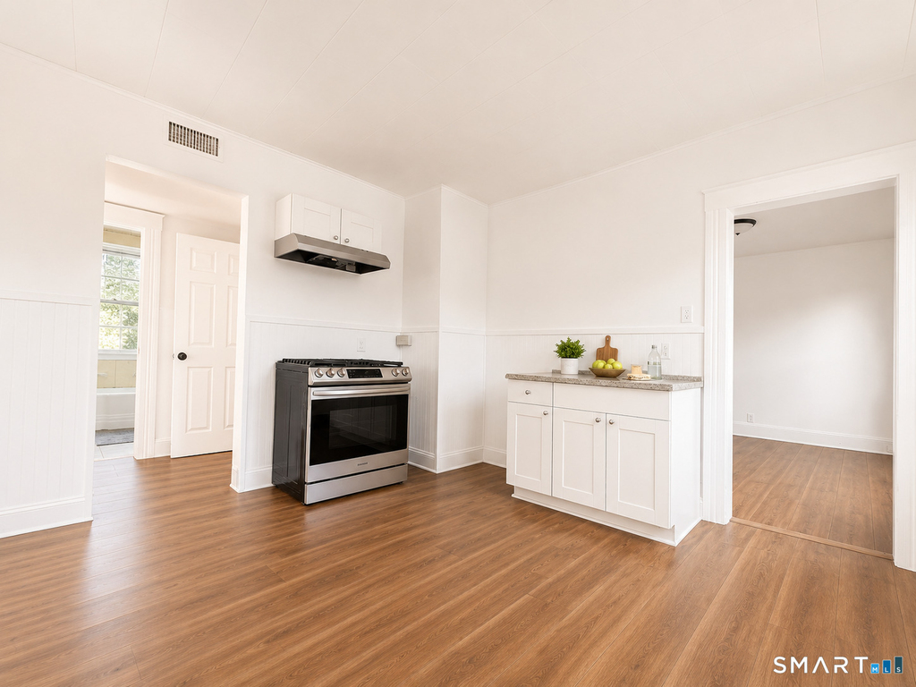 545 Huntington Road - Photo 3