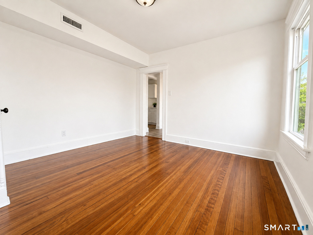 545 Huntington Road - Photo 7