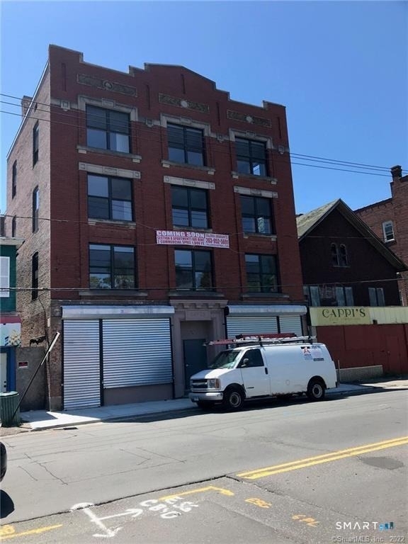 712 East Main Street - Photo 0