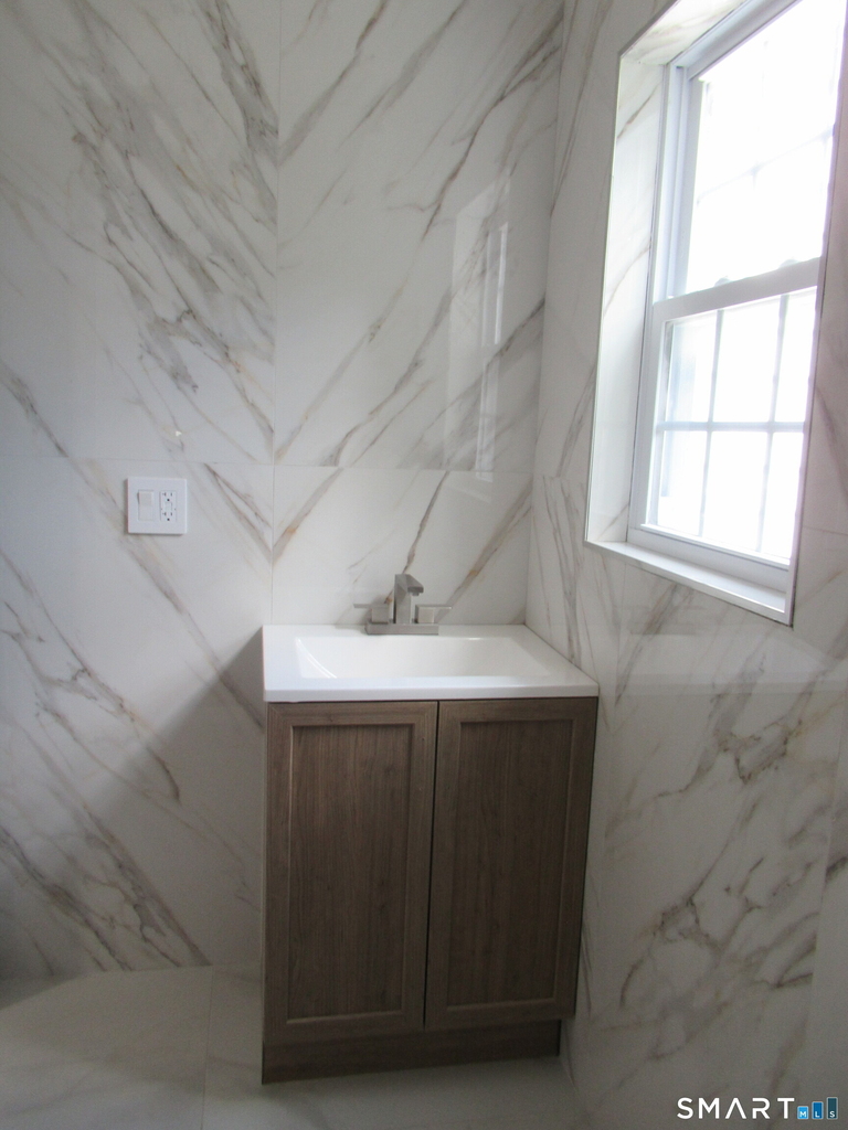 625 Clark Street - Photo 18