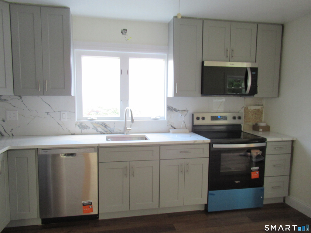 625 Clark Street - Photo 8