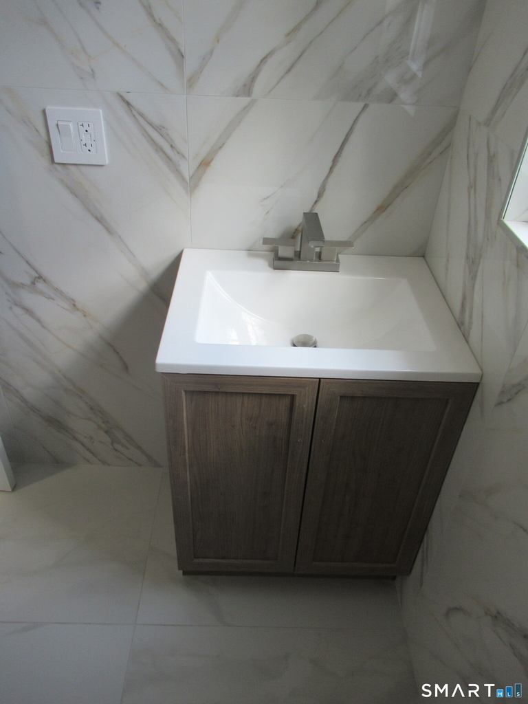 625 Clark Street - Photo 16
