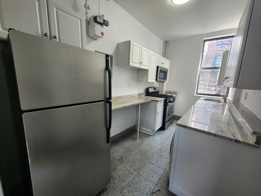 66 Ft Washington Avenue - Photo 4