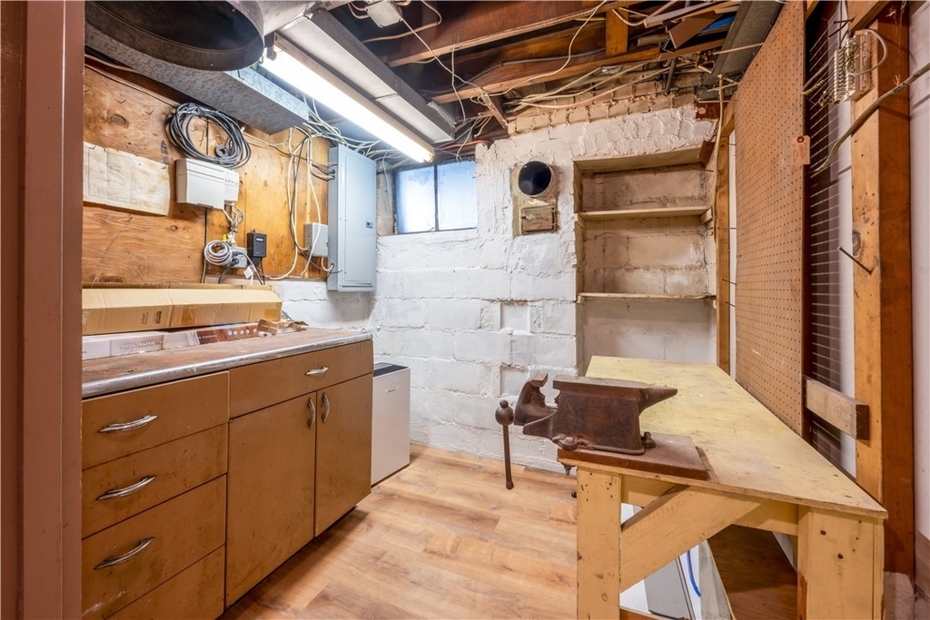 335 Lafayette Ave - Photo 35