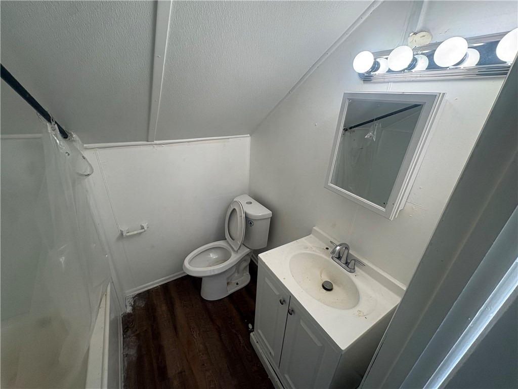 726 Large Ave - Photo 2