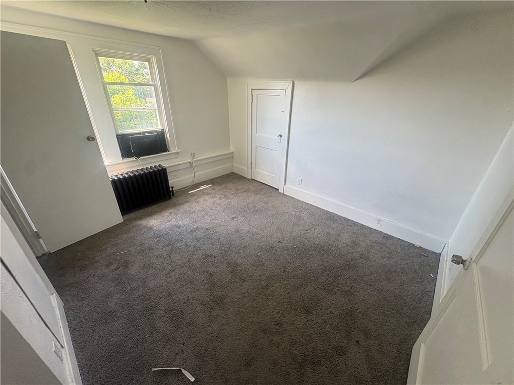 726 Large Ave - Photo 1