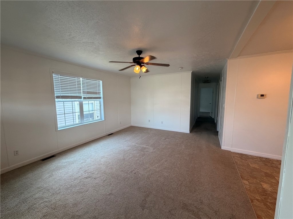 3202 46th St - Photo 2