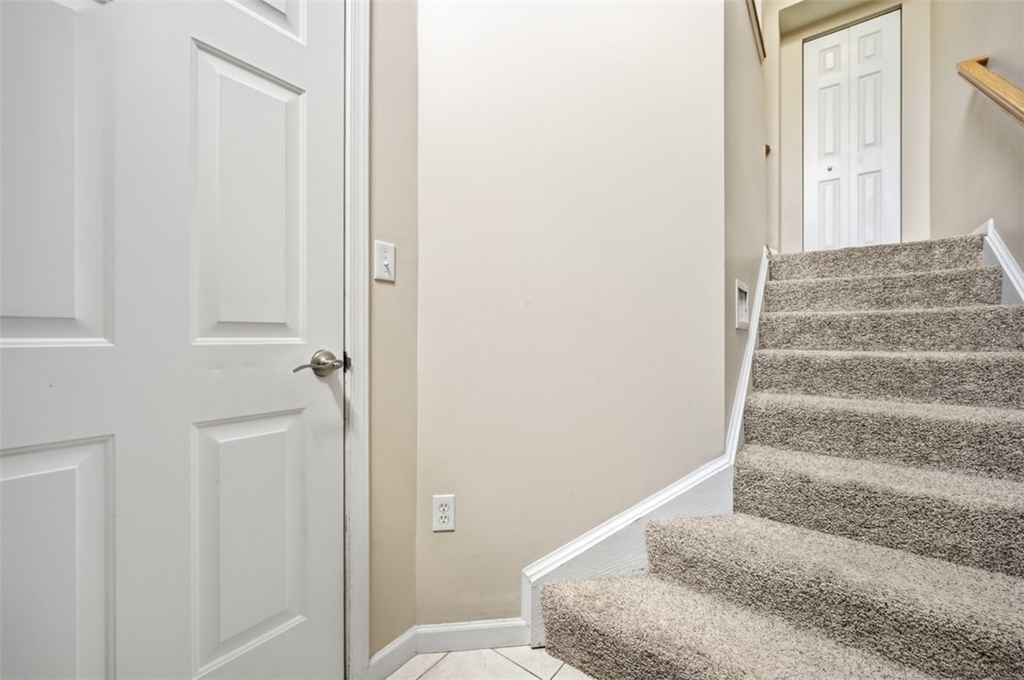 724 Bush Drive - Photo 3