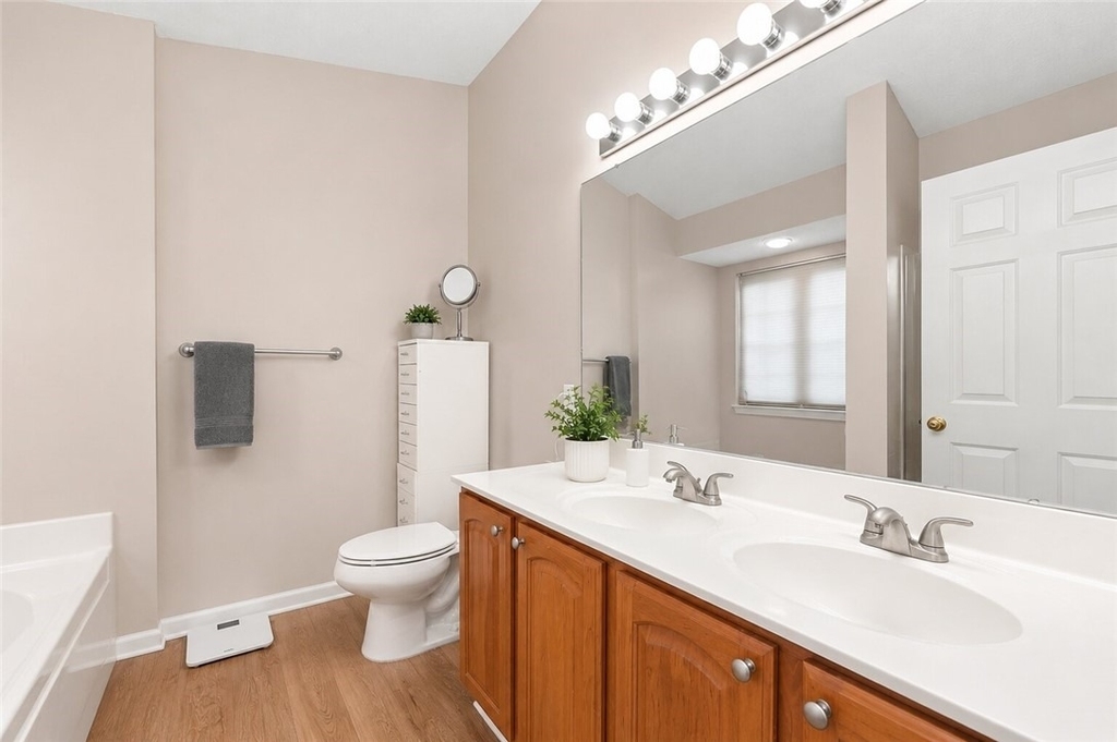 634 E Village Green Blvd - Photo 11