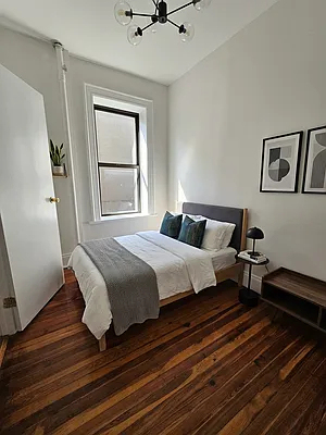 1427 York Avenue - Photo 2