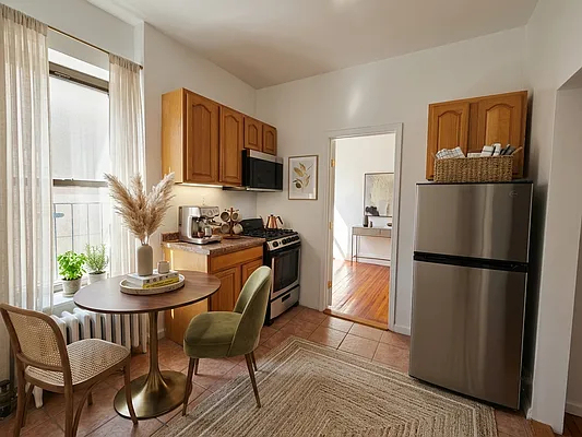 1427 York Avenue - Photo 0
