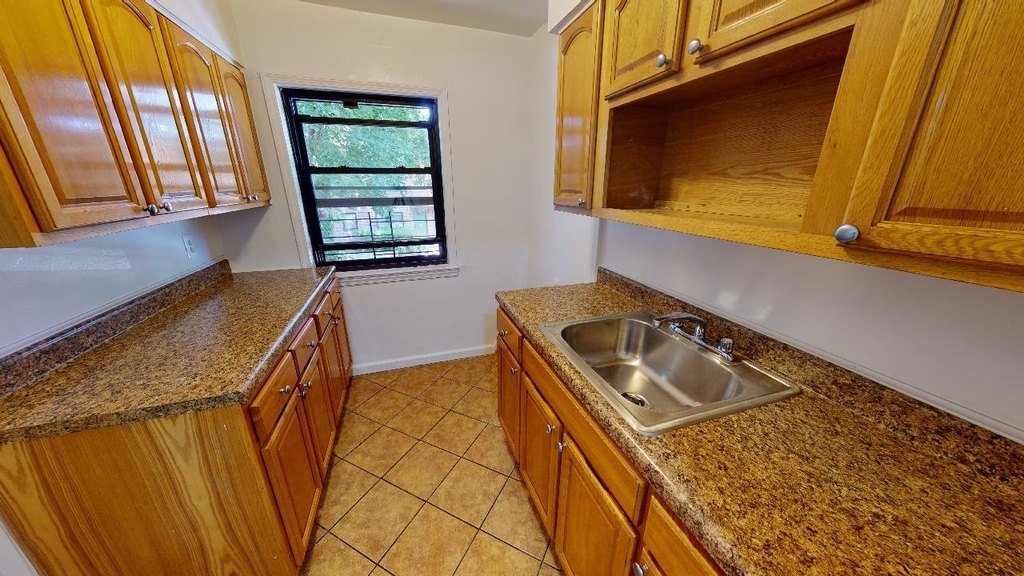 89-31 Rutledge Avenue - Photo 7