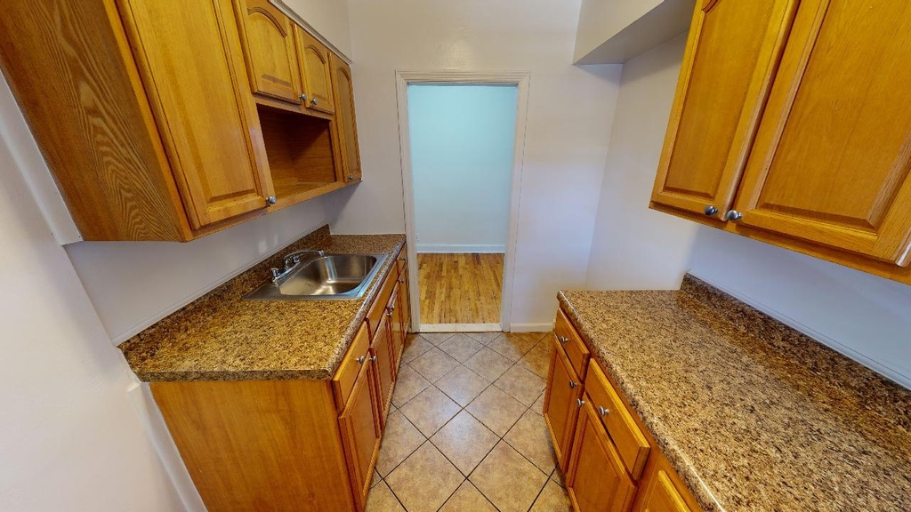 89-31 Rutledge Avenue - Photo 8