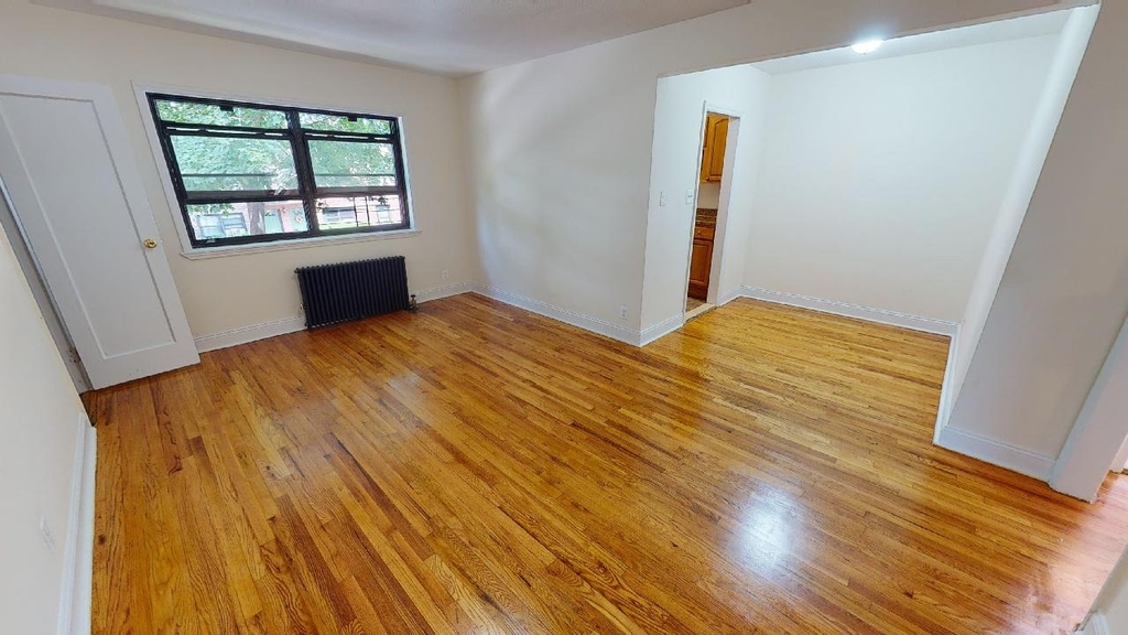 89-31 Rutledge Avenue - Photo 1
