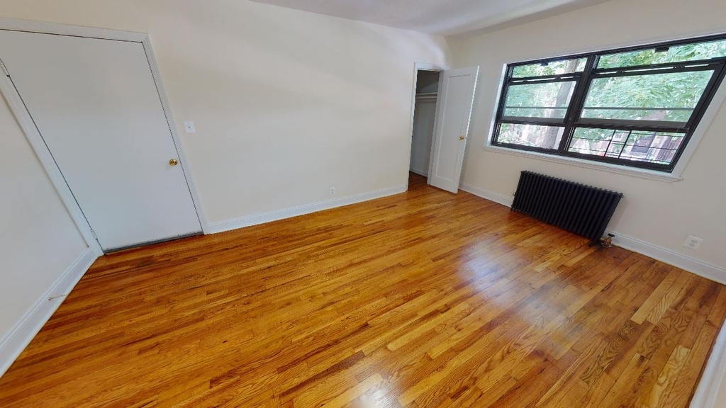 89-31 Rutledge Avenue - Photo 4