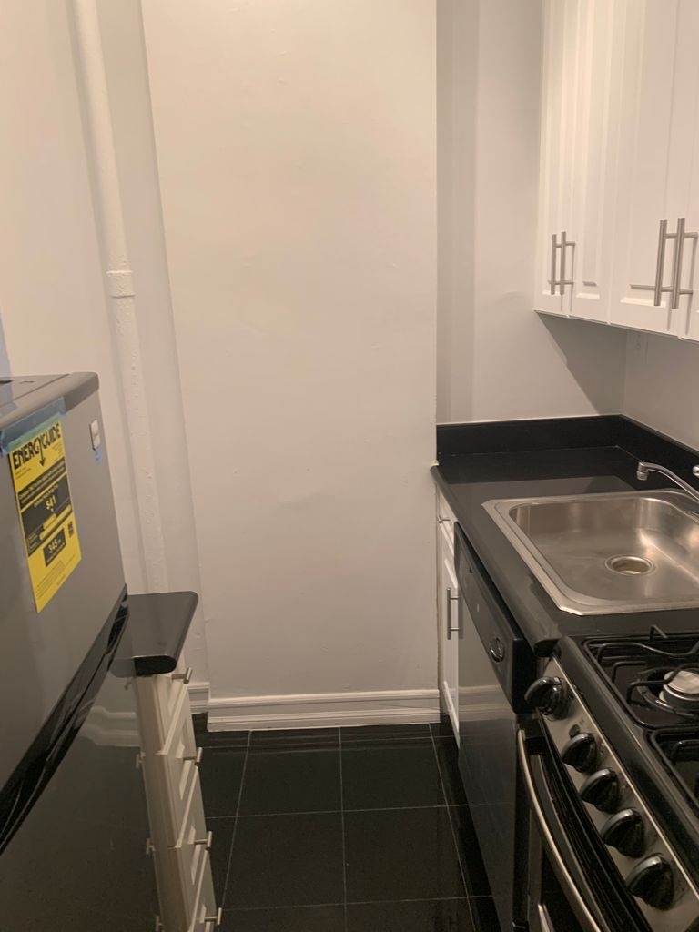 East 83rd Street - Photo 0