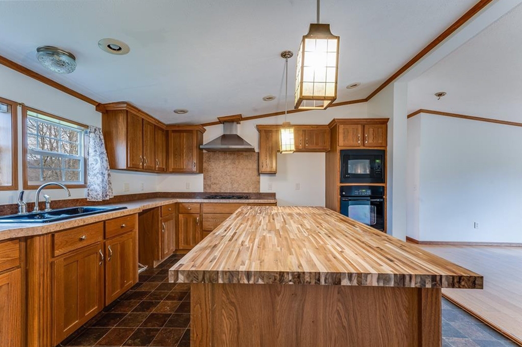 113 Anthony Road - Photo 2