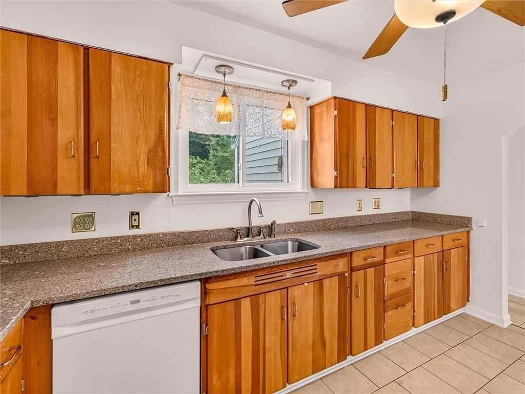 82 Clovercrest Drive - Photo 16