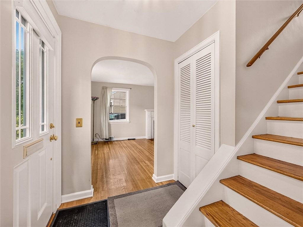 82 Clovercrest Drive - Photo 5
