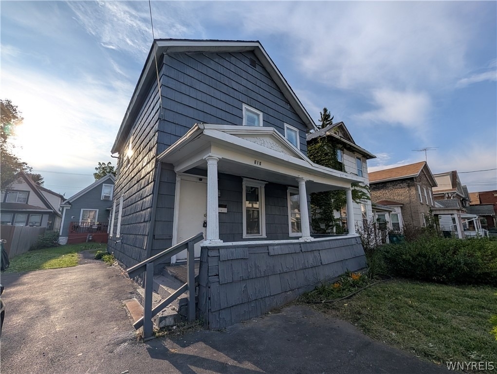 616 7th Ave (lower) - Photo 1