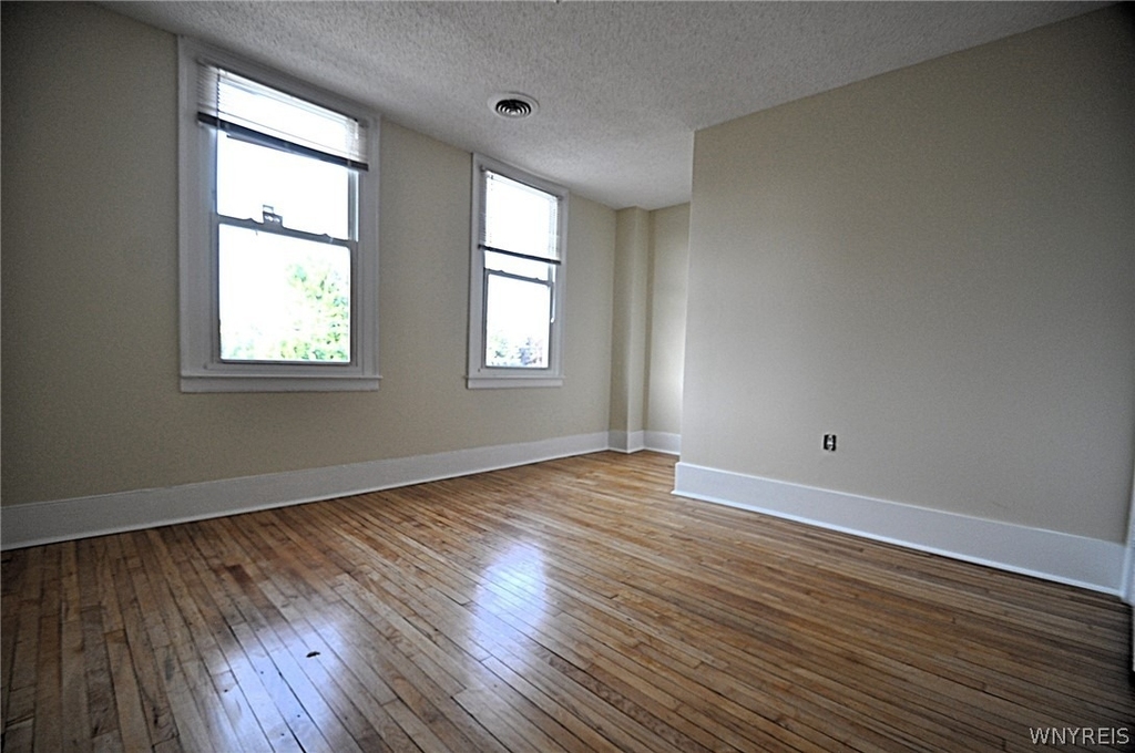 8525 Main Street - Photo 9