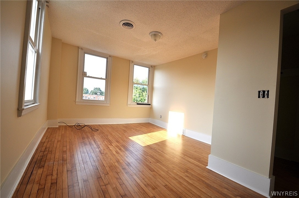 8525 Main Street - Photo 16