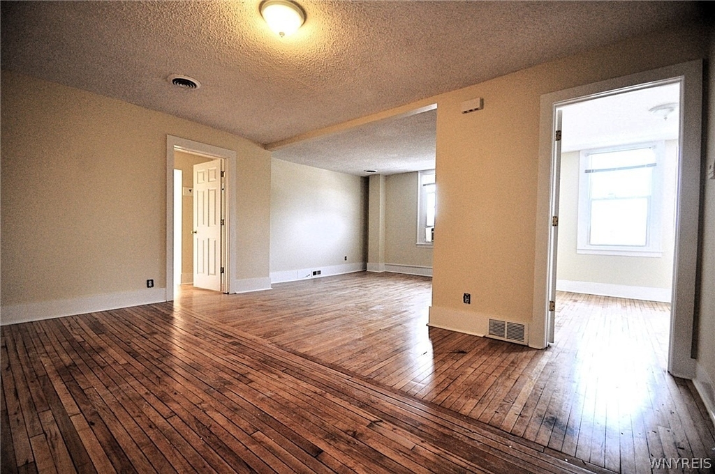 8525 Main Street - Photo 13