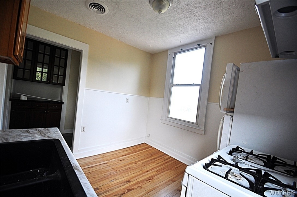 8525 Main Street - Photo 5