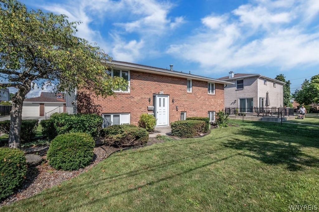 28 Mead St. - Upper Unit - Photo 2